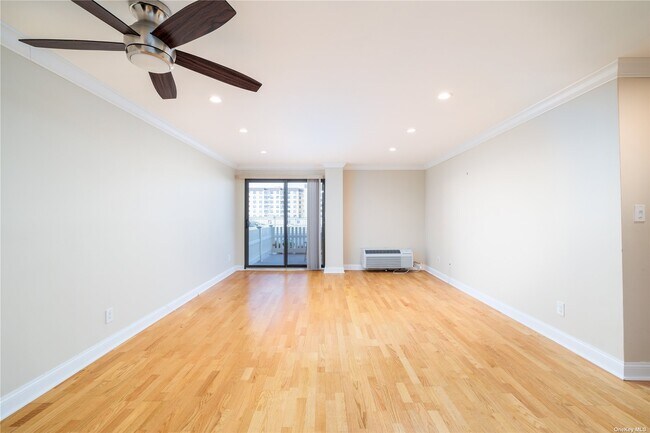 Foto del edificio - 360 Shore Rd