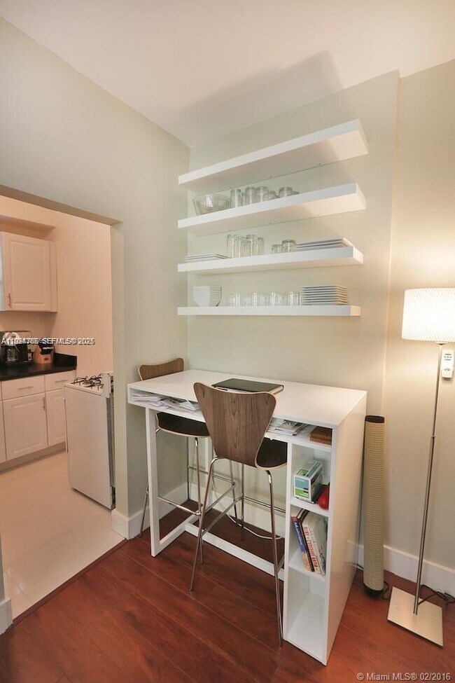 Building Photo - 1525 Meridian Ave