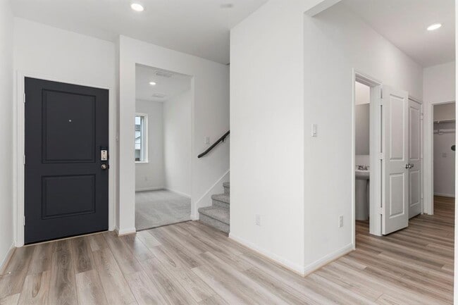 Building Photo - 2723 Serene Palace Ct