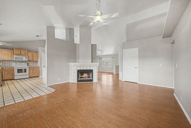 Foto del edificio - 5719 E St John Rd