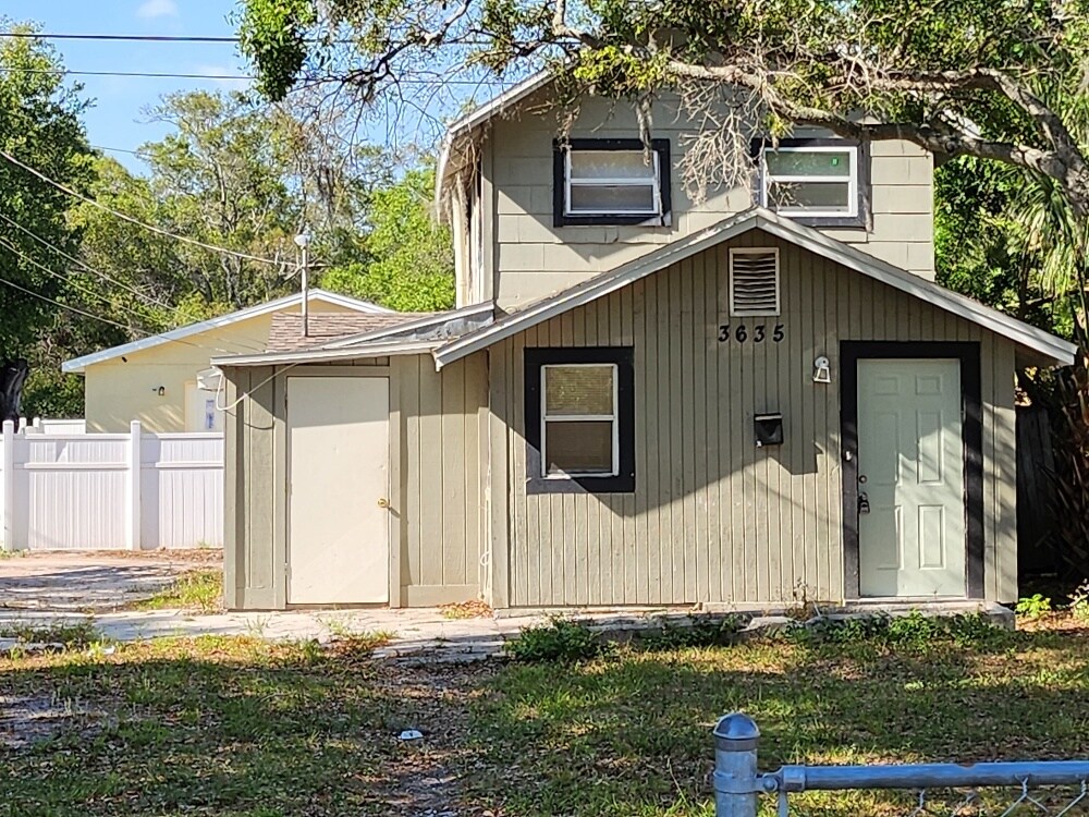 Foto principal - 3635 16th Ave S