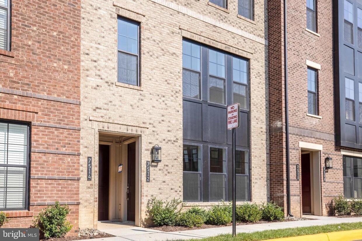 7512 Sawyer Farm Wy, McLean, VA 22102 Townhouse for Rent in McLean