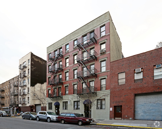 Foto principal - 440 E 13th St