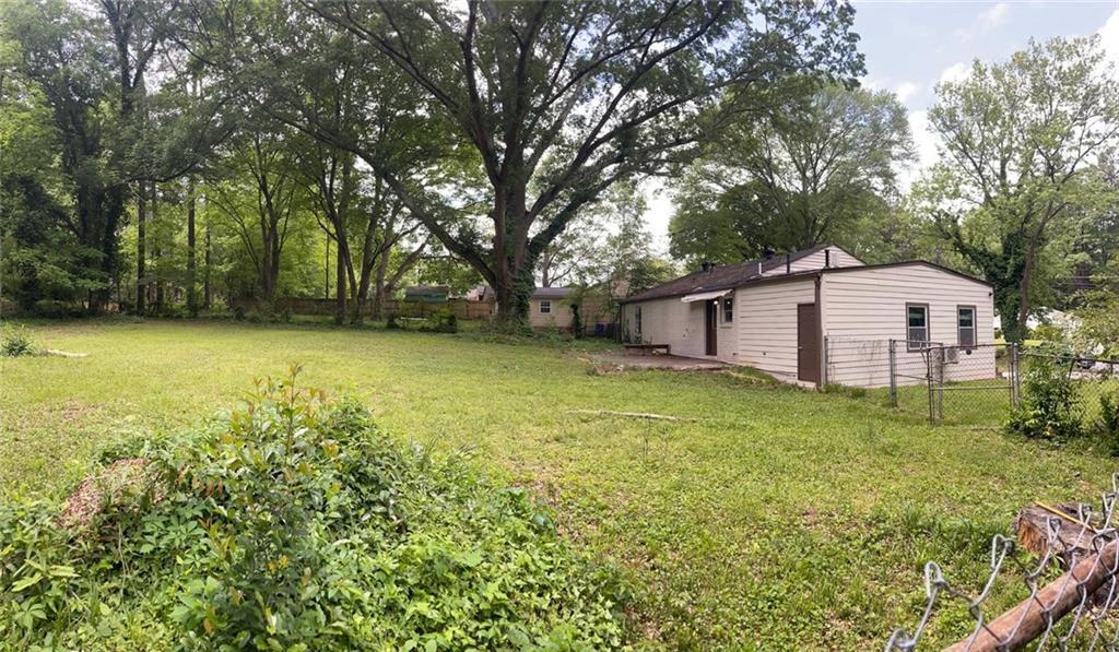Building Photo - 3258 Raymond Dr