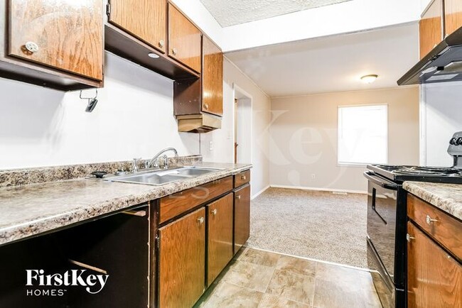 Building Photo - 145 Oleta Dr