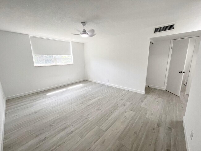 Foto del edificio - 5700 NW 2nd Ave