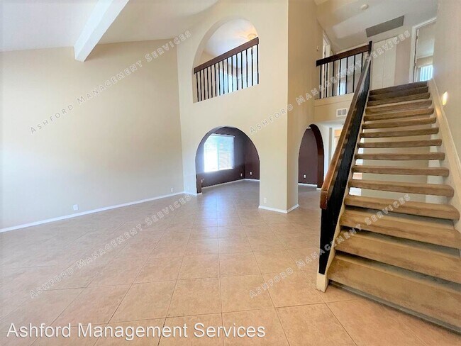 Foto del edificio - 4 br, 2.5 bath House - 4523 W Bluefield Ave