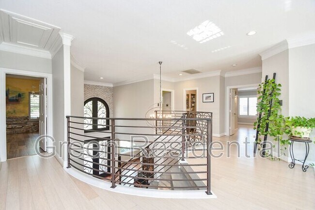 Building Photo - 7106 Habersham Ave
