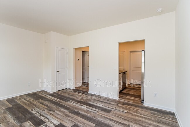 Building Photo - 411 S Pinchback Ave