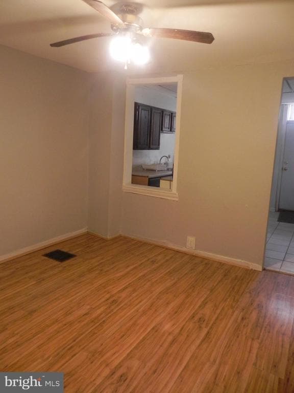 Foto del edificio - 319 W 28th St