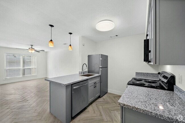 Renovated 1Bedroom 1/1.5Baths TOWNHOME - 8801 Hammerly Blvd