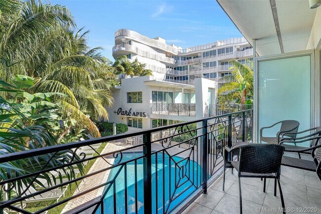 Foto del edificio - 2135 Washington Ct