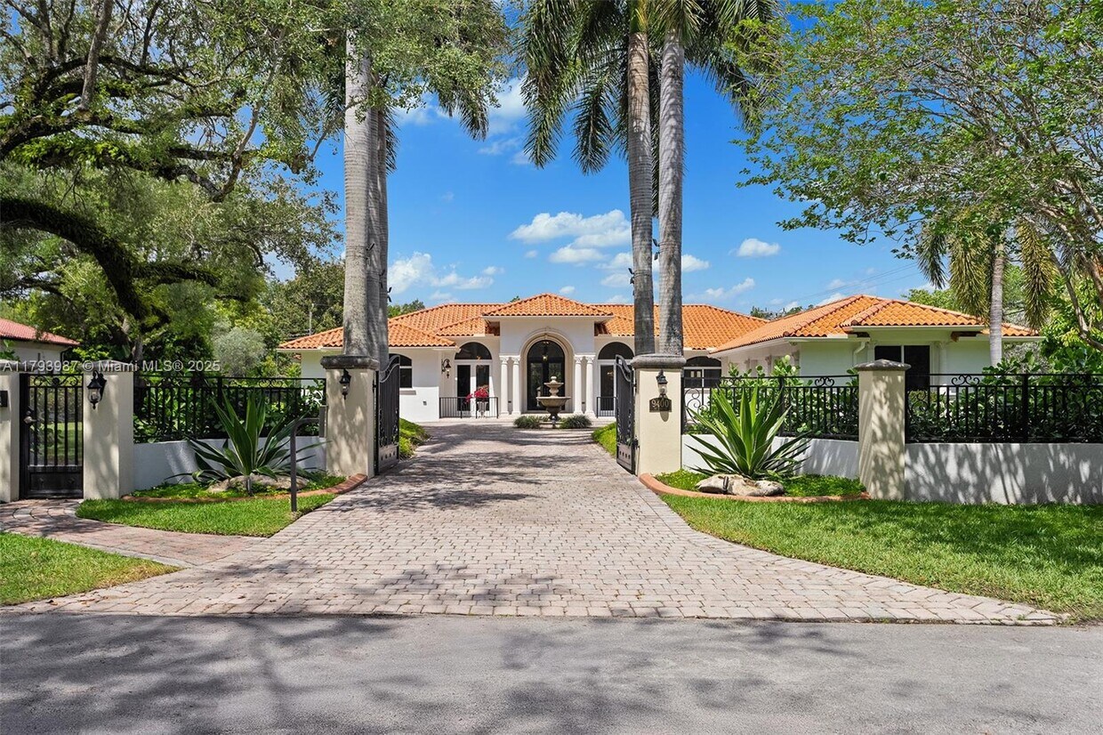 Primary Photo - 9400 SW 93rd Ct