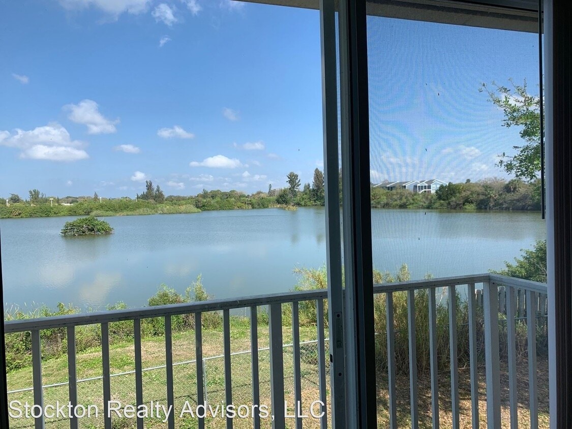 Foto principal - 1007 57th Ave W