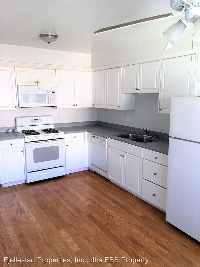 Foto del edificio - 528-530 S Tulip St