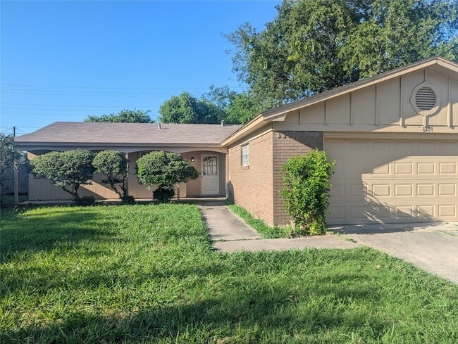 Photo - 1209 Cordell St House