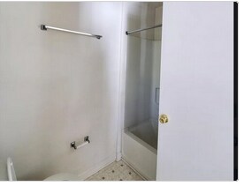 Foto del edificio - 1351 Crab Orchard Dr