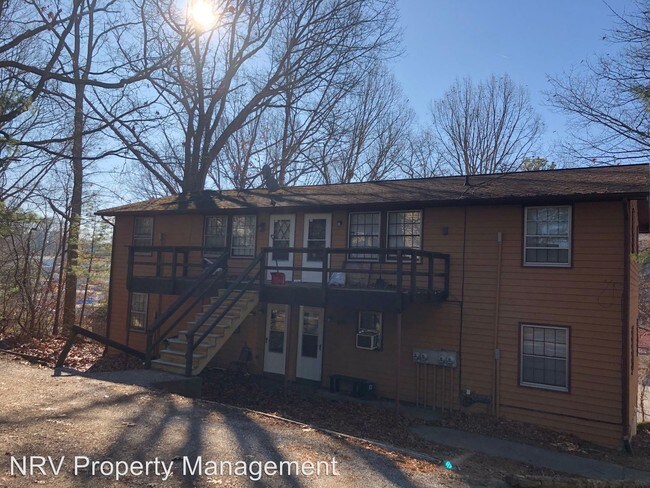 Building Photo - 1392 Roanoke St