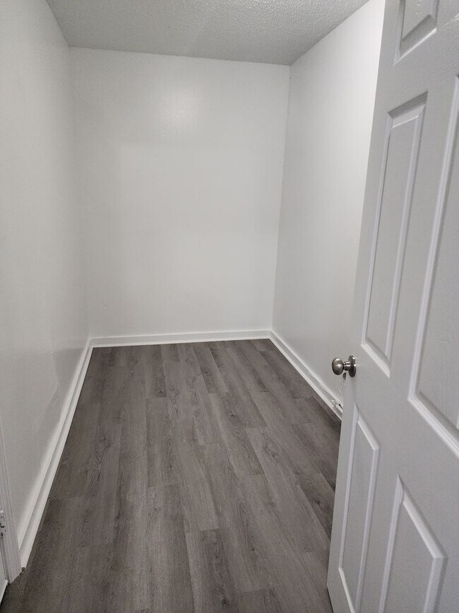 Foto del edificio - Coming soon! Section 8 accepted! 4 Bedroom...
