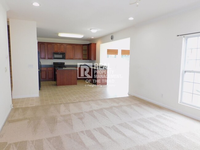 Foto del edificio - 4BR/2.5BA home in Candace Ridge for rent! ...