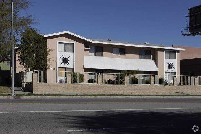 Building Photo - 19419 Victory Blvd