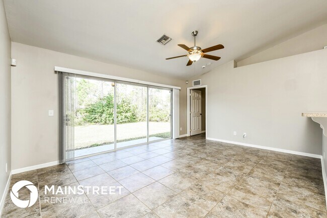 Foto del edificio - 742 Fuller Ave S