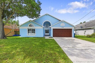 Building Photo - 6238 Pompano St
