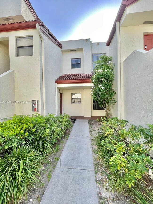 Foto del edificio - 1423 Avon Ln