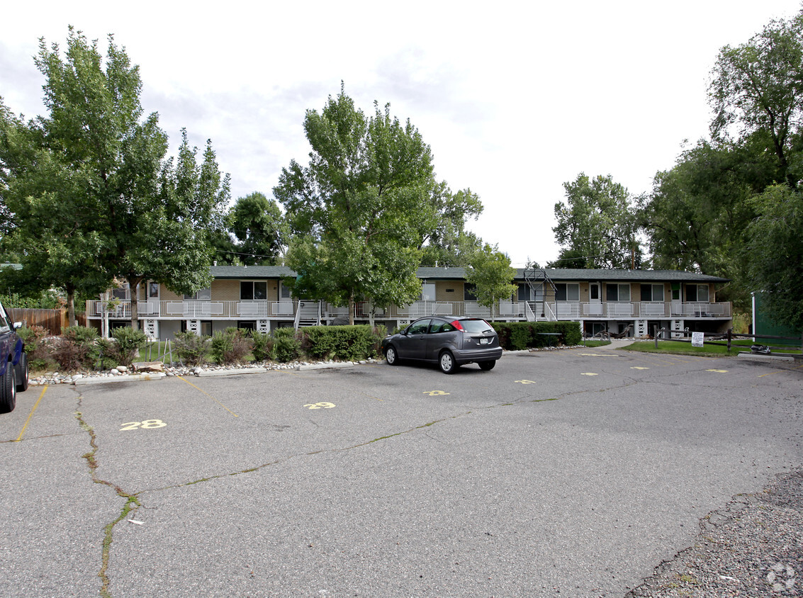 Primary Photo - Highline Canal Apartments