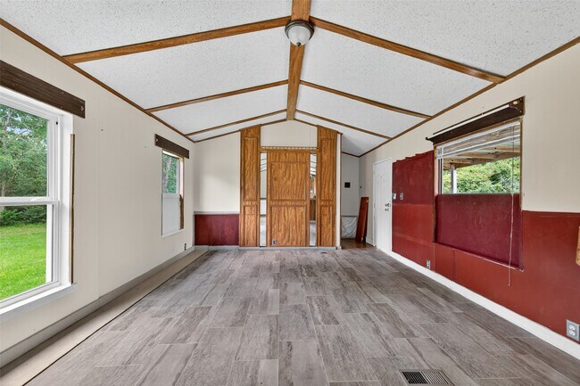 Foto del edificio - 25862 Clark Rd