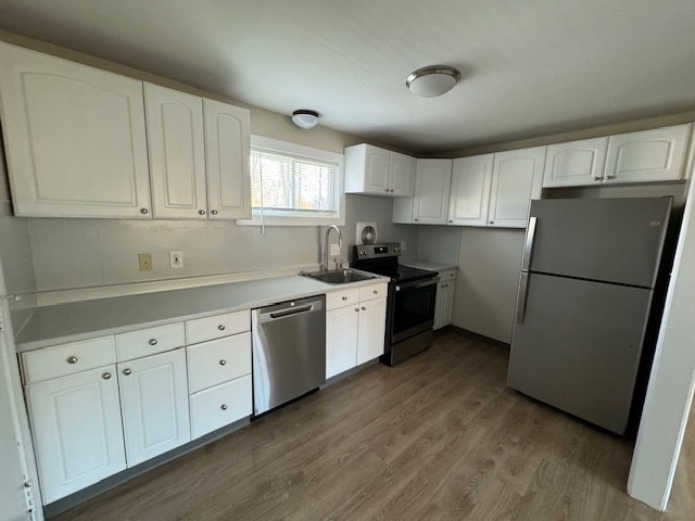 1477 Ranch - Kitchen - Farmington Court Apartments