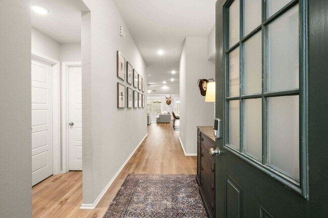 Foto del edificio - 326 Jewett Meadow Dr