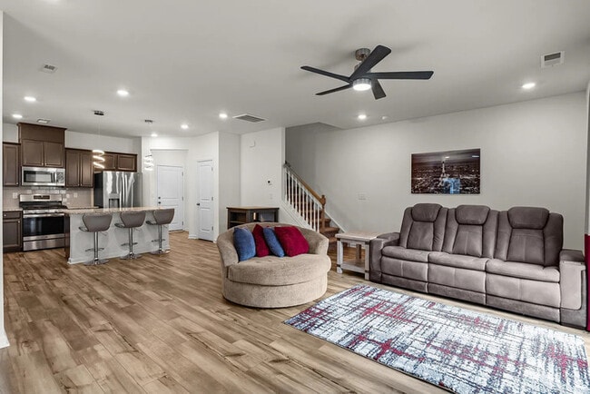 Building Photo - Earn Wealth While Leasing - Like a Homeowner - Lease to Own