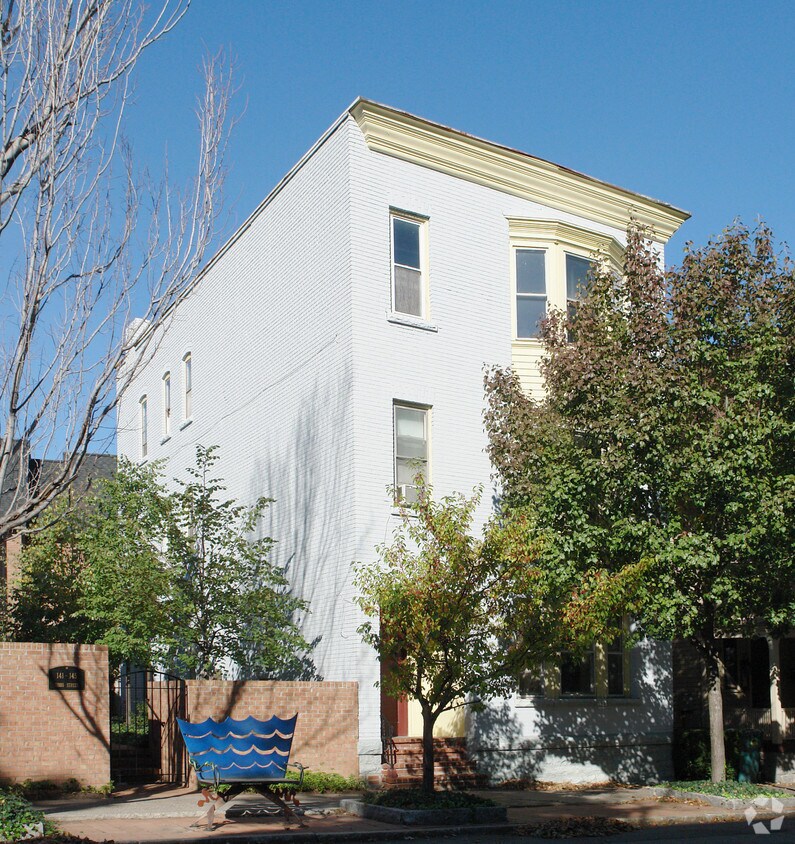 153 Gibbs St, Rochester, NY 14605 Apartments in Rochester, NY