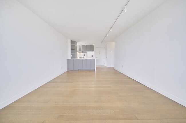 Foto del edificio - Prime East Village Large 1bdrm Doorman Building