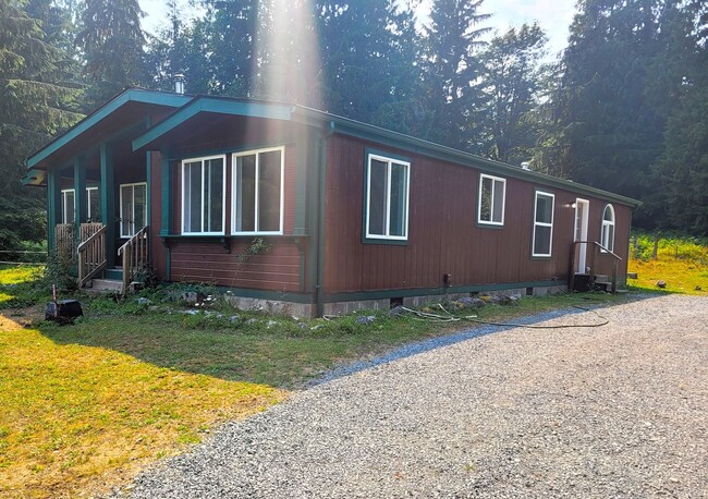 Building Photo - Country Home in secluded Mosquito Lake Rd ...