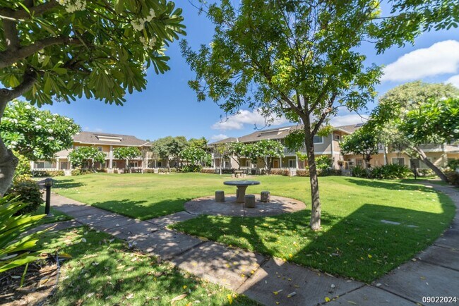 Foto del edificio - $3,100 / 2br - 2BED 2 BATH TOWNHOUSE IN ME...