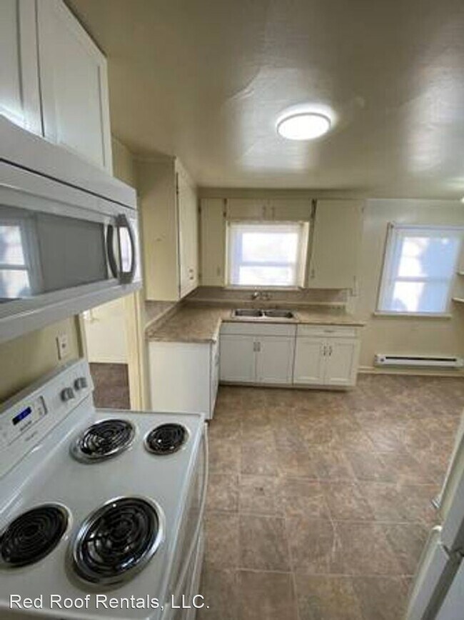Building Photo - 2 br, 1 bath House - 6421 Montclair Ave SW