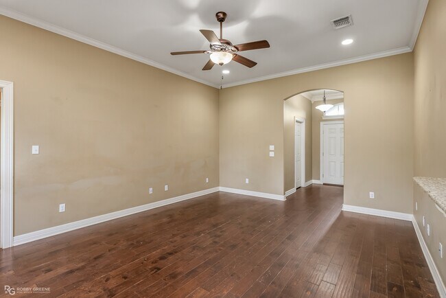 Foto del edificio - 1702 Avondale Ct
