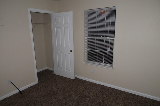 Building Photo - 4109 Blue Lick Ct