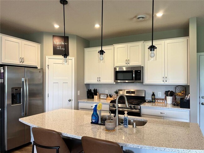 Foto del edificio - 7303 Fir Ln N