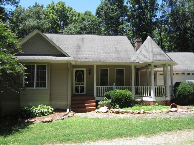 Building Photo - 391 Groaning Rock Rd