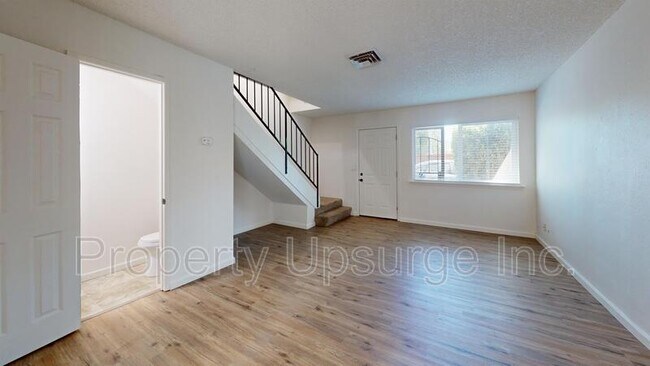 Foto del edificio - 1506 Lake Blvd