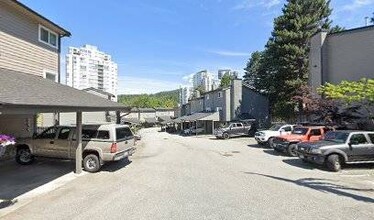 Building Photo - 221 Balmoral Pl