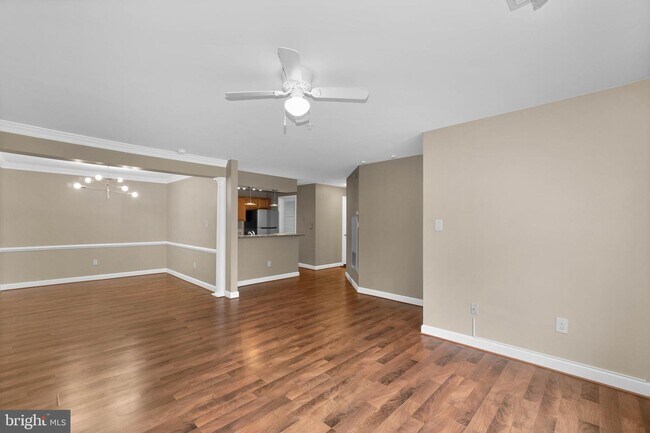 Foto del edificio - 2322K Falls Gable Ln