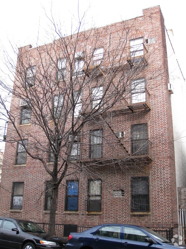 Primary Photo - West End Gardens I