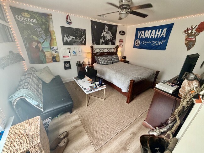 Foto del edificio - 142 Champion Blvd