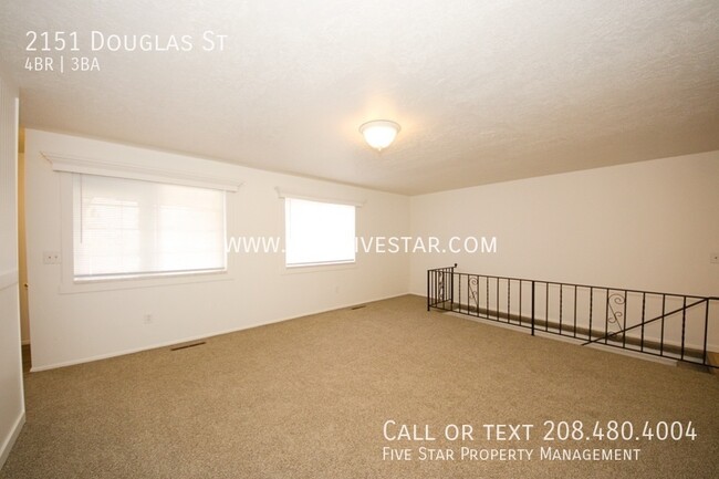 Building Photo - 4 Bedroom 3 Bathroom Home Available for Re...