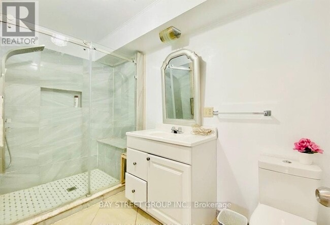 Building Photo - 128 Stevenson Rd S