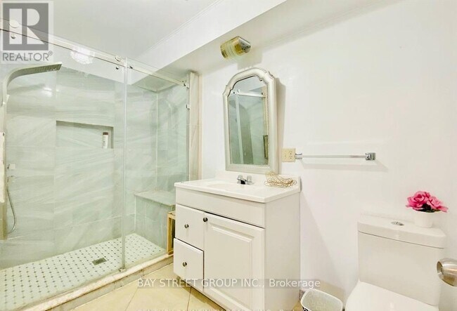 Photo du bâtiment - 128 Stevenson Rd S